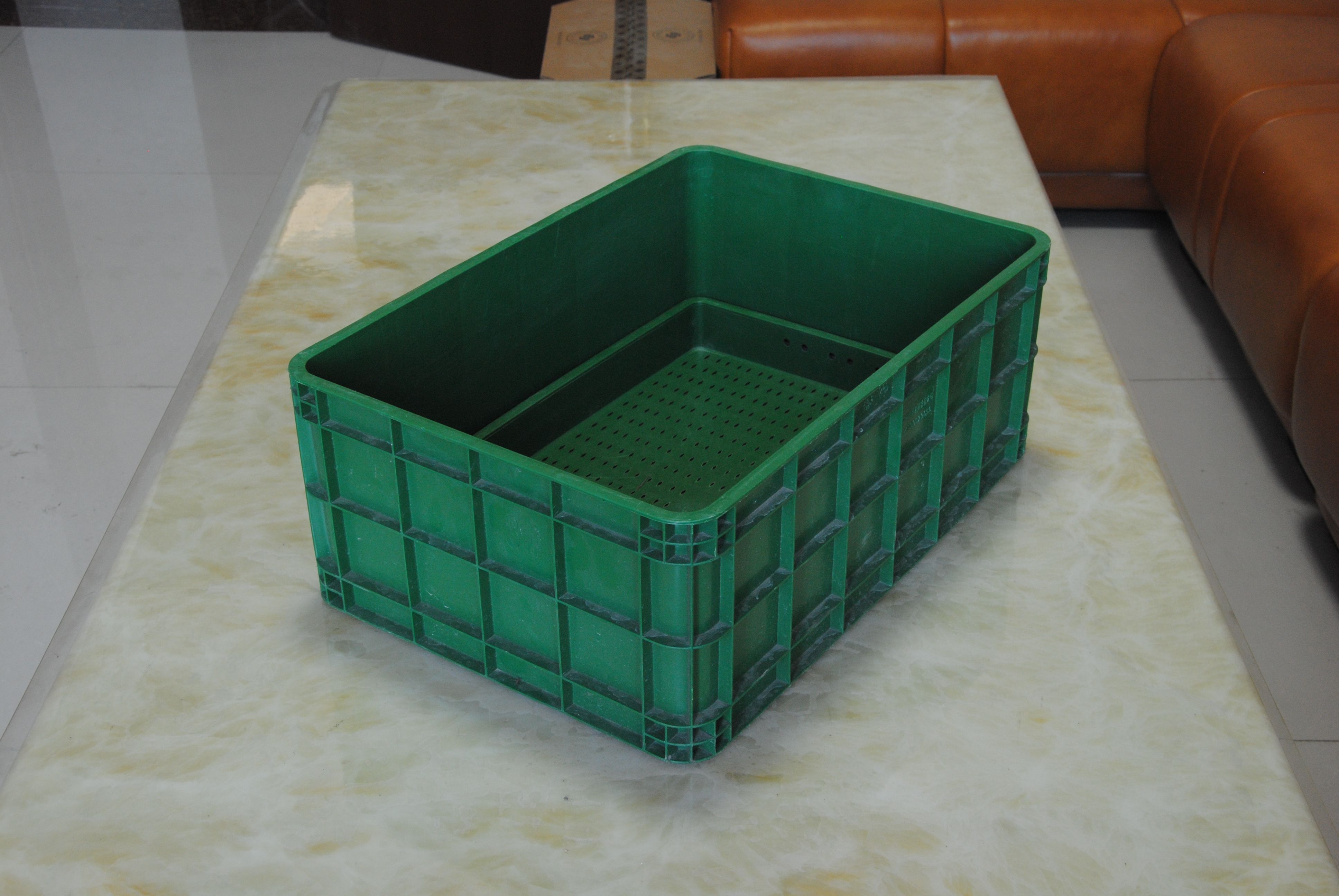 塑料周轉(zhuǎn)箱